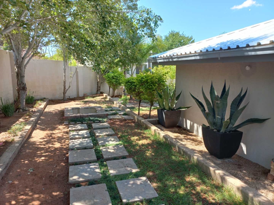 5 Bedroom Property for Sale in Keidebees Northern Cape